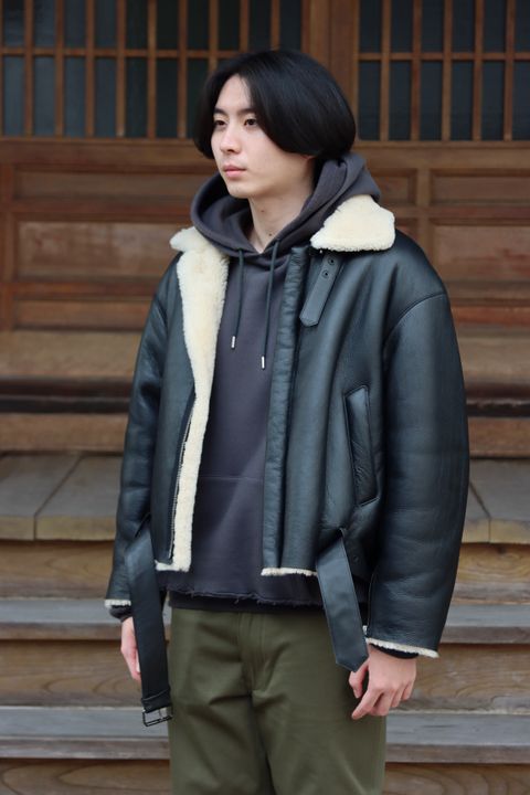 YOKE DETACHABLE COLLAR BOMBER JACKET style.2021.10.24.