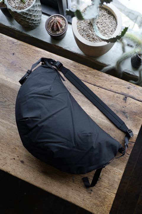 グラフペーパー 26SS Blankof for GP Large Crescent Bag(GU261-90502)BLACK☆2月日7(土)発売！