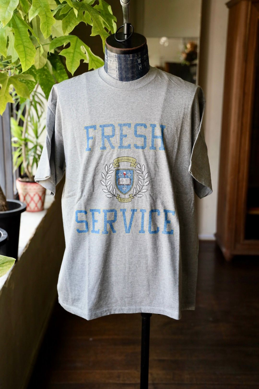フレッシュサービス CORPORATE PRINTED S/S TEE "COLLEGE"(FSC253-70013)H.GRAY★8月16日(土)発売！