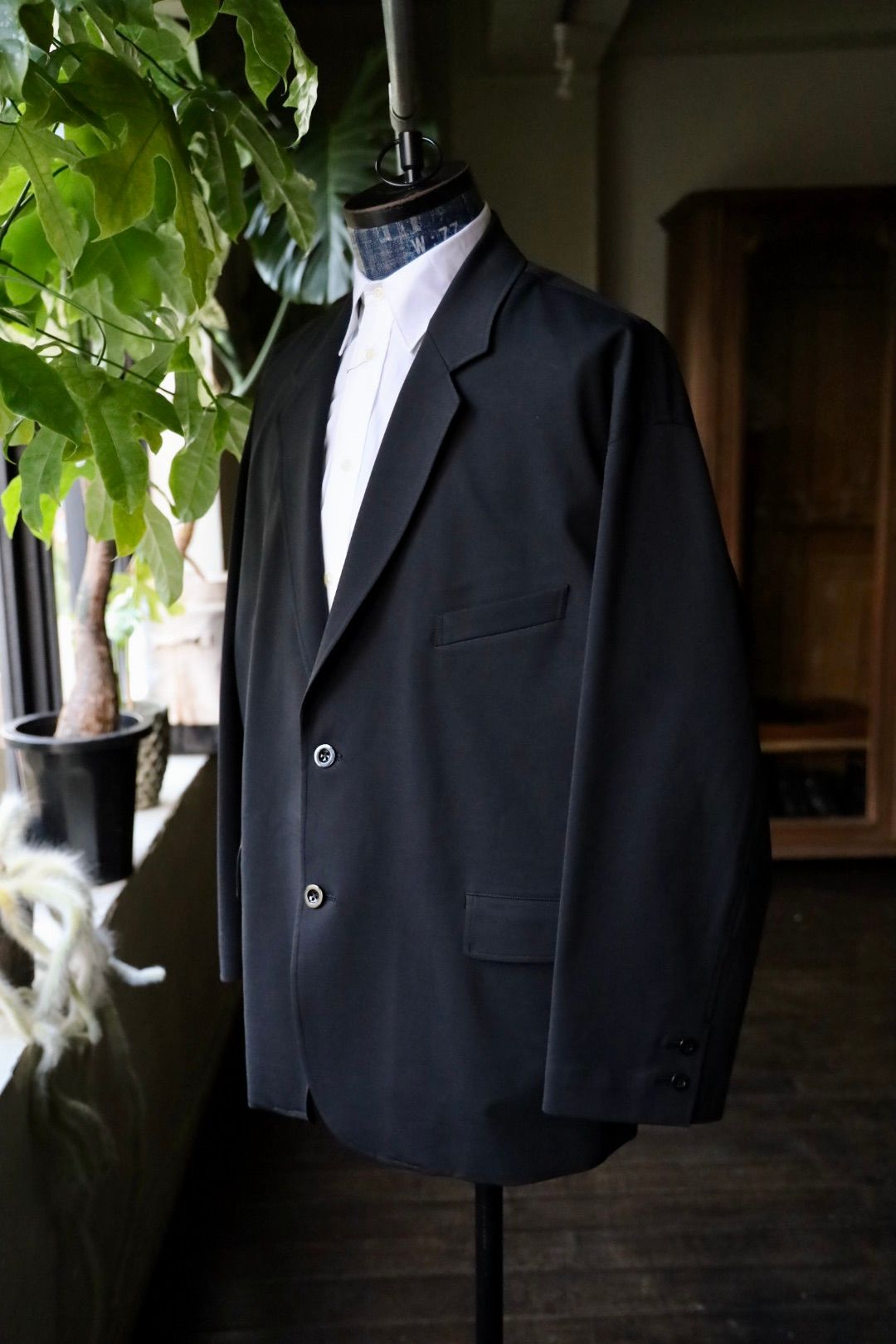 グラフペーパー25AW Compact Ponte Jacket (GM253-20039B)BLACK ☆7月12日(土)発売！