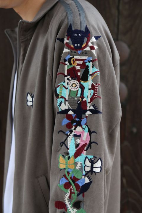 doublet CHAOS EMBROIDERY SUEDE TRACK JACKET"GREY"style.2020.8.8.