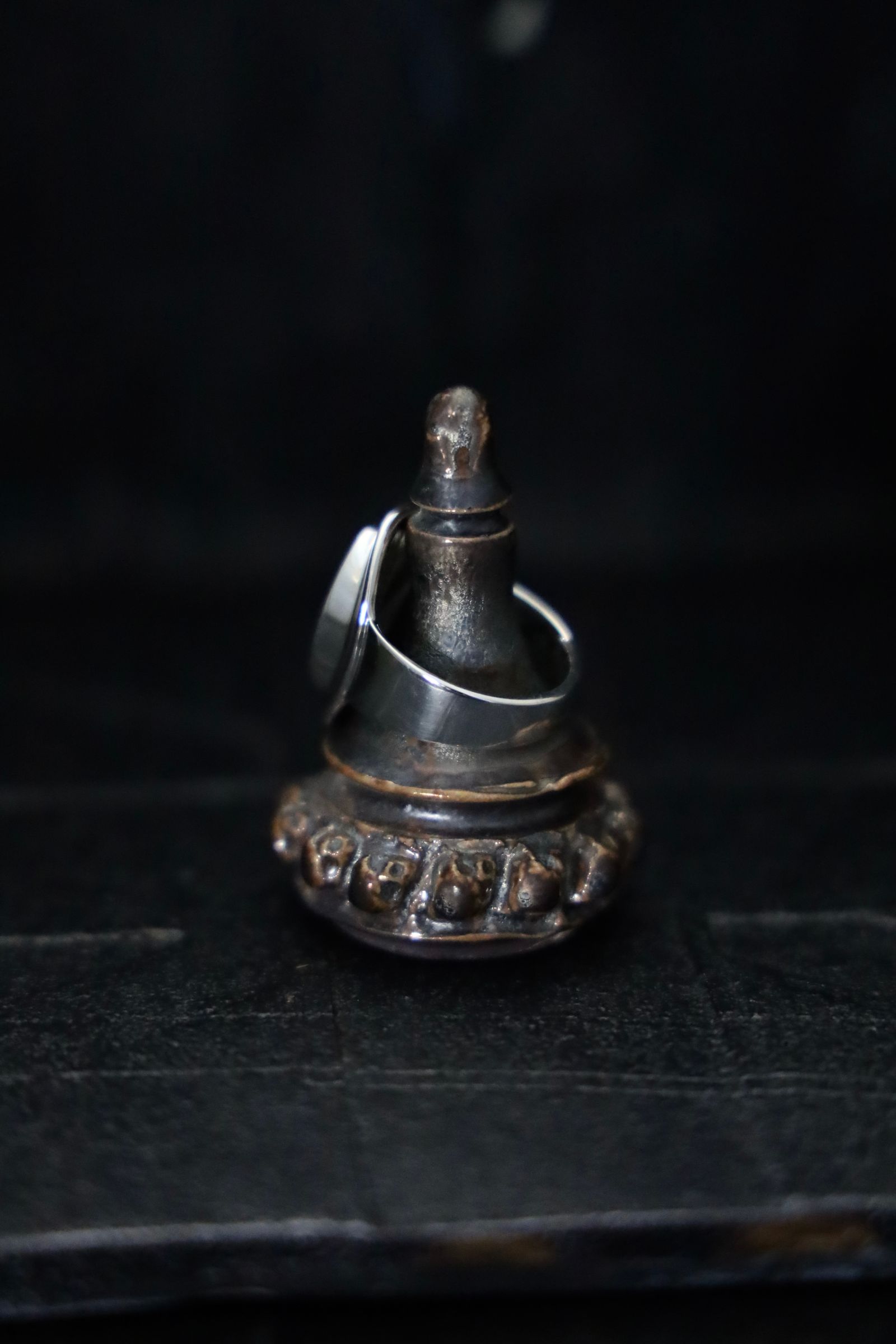 XOLO - XOLO JEWELRY リング / Amulet Ring with Onyx (XOR042