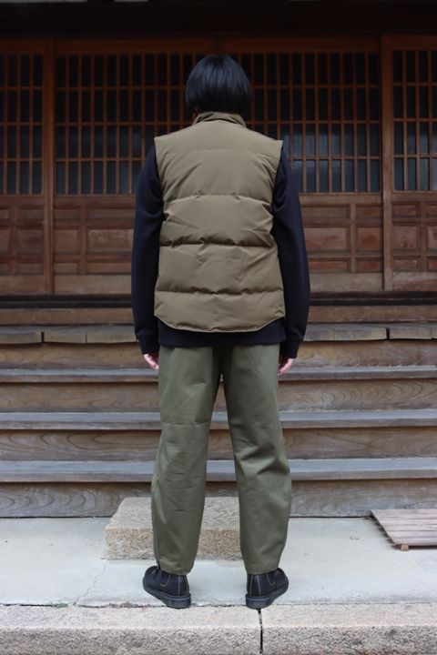 CANADA GOOSE FREESTYLE CREW VEST"KHAKI"style.2021.10.17.
