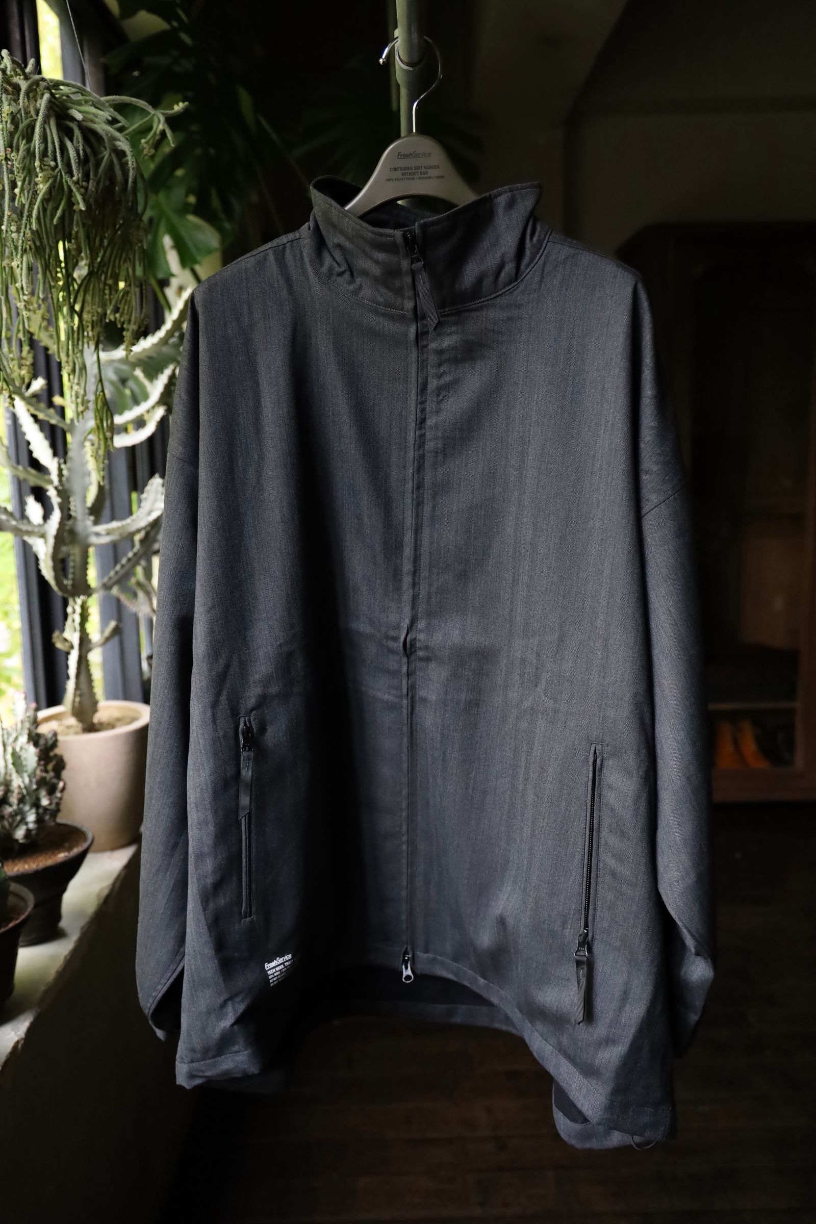 フレッシュサービス TECH WOOL TRACK BLOUSON(FSC244-30171)GRAY HERRINGBONE☆再入荷しました！