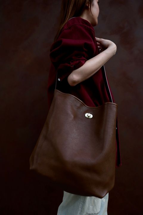 エンダースキーマ バッグ twist shoulder large(zw-b-tsb)cognac☆6月13日(土)発売！