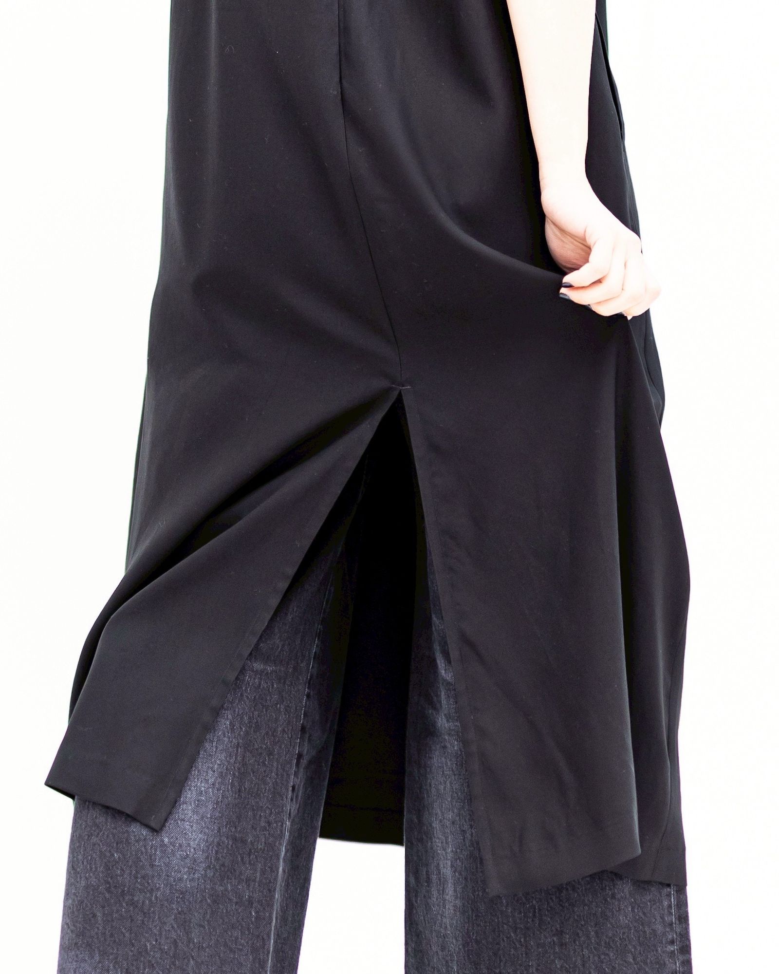 Graphpaper  Viscose Cupro Back Satin Sleeveless Dress STYLE 2026.02.23