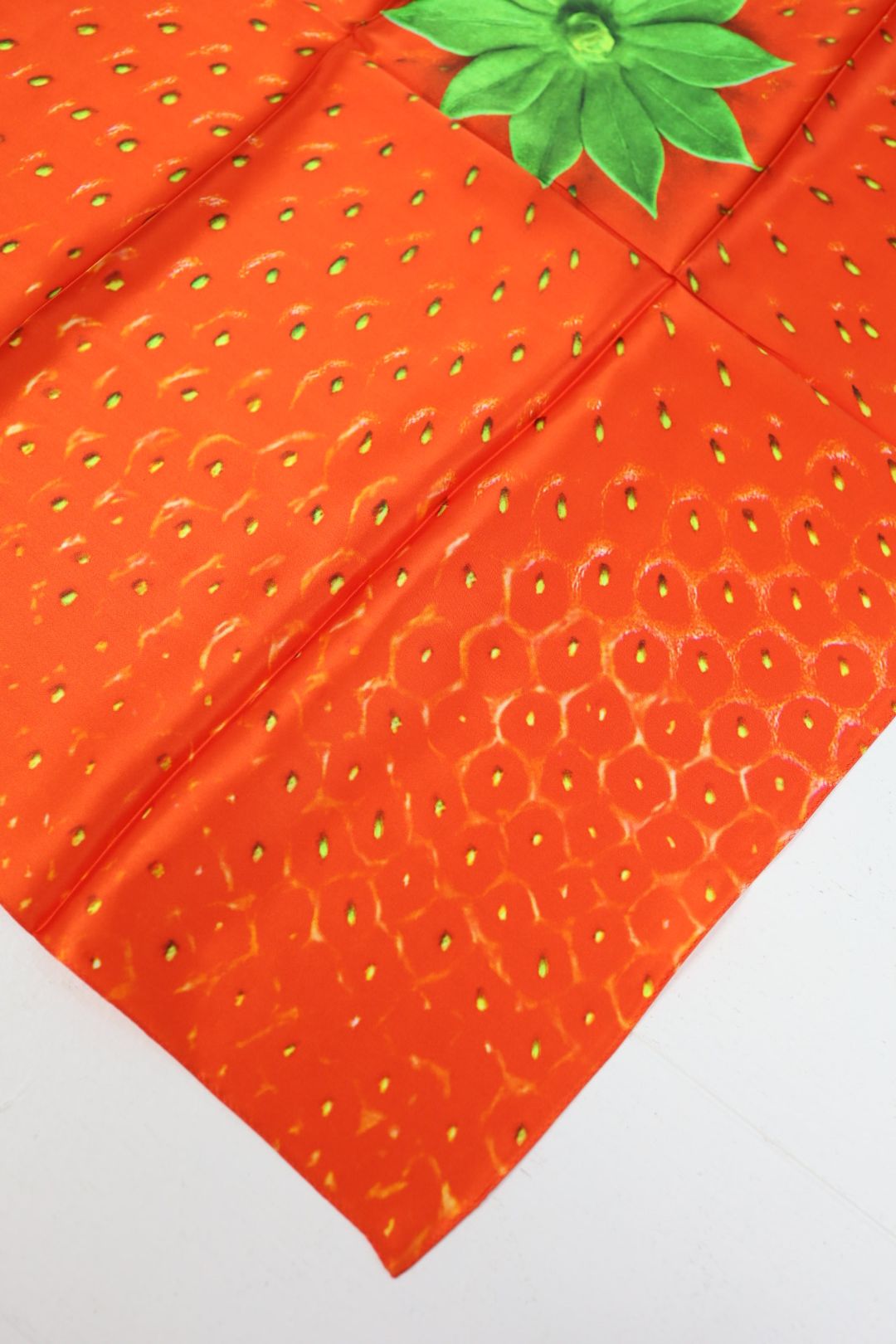 doublet ダブレット26SS VEGGIE SILK SCARF (26SS65SF05) STRAWBERRY★1月17日(土)11:00発売！