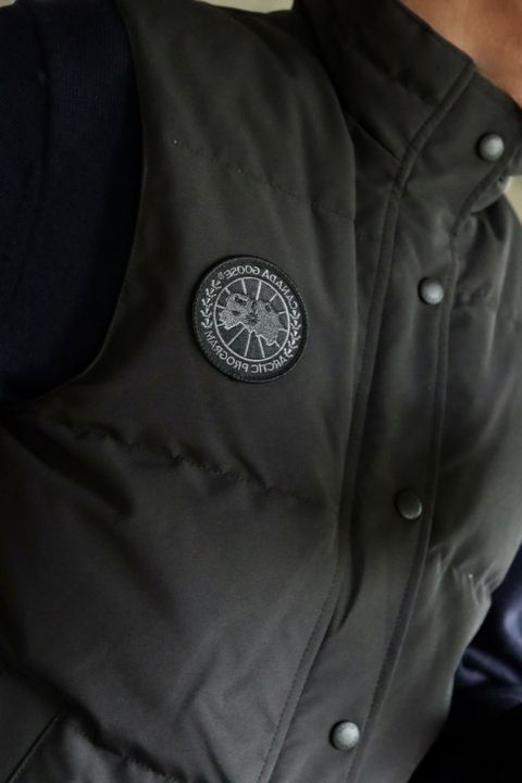 カナダグース GARSON VEST BLACK LABELスタイル.2022.9.27.