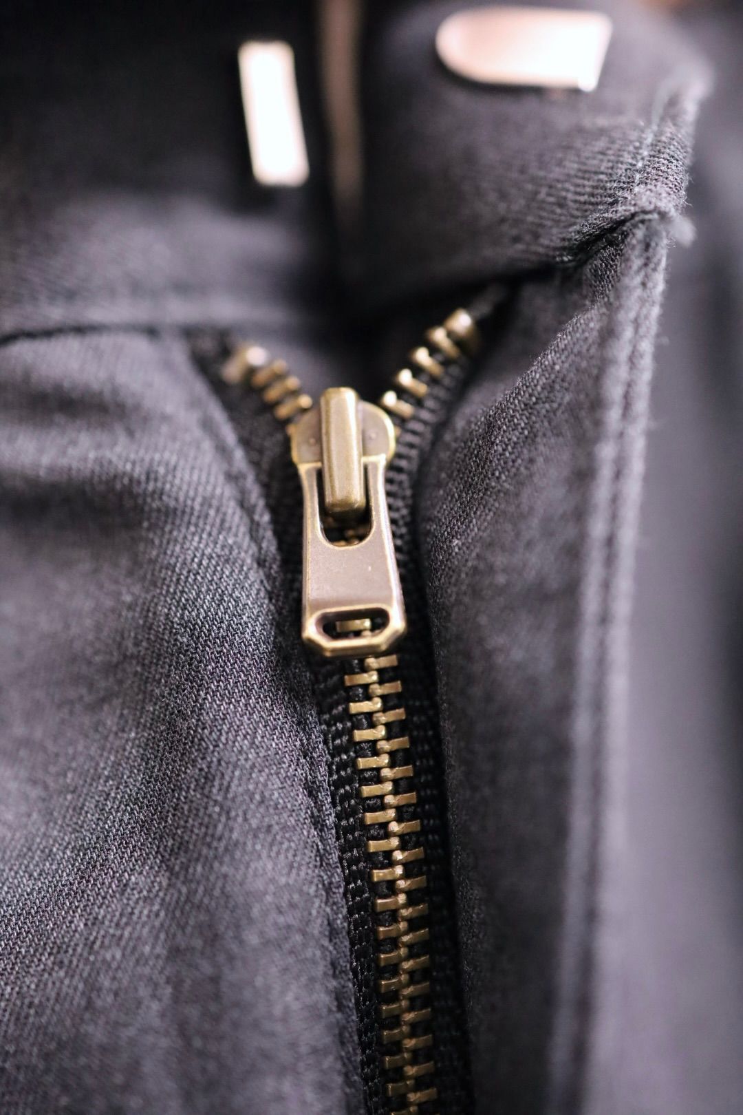 アプレッセ 2026 STYLE1 Work Chino Trousers(26SAP-04-53)CHARCOAL☆3月7日(土)発売！