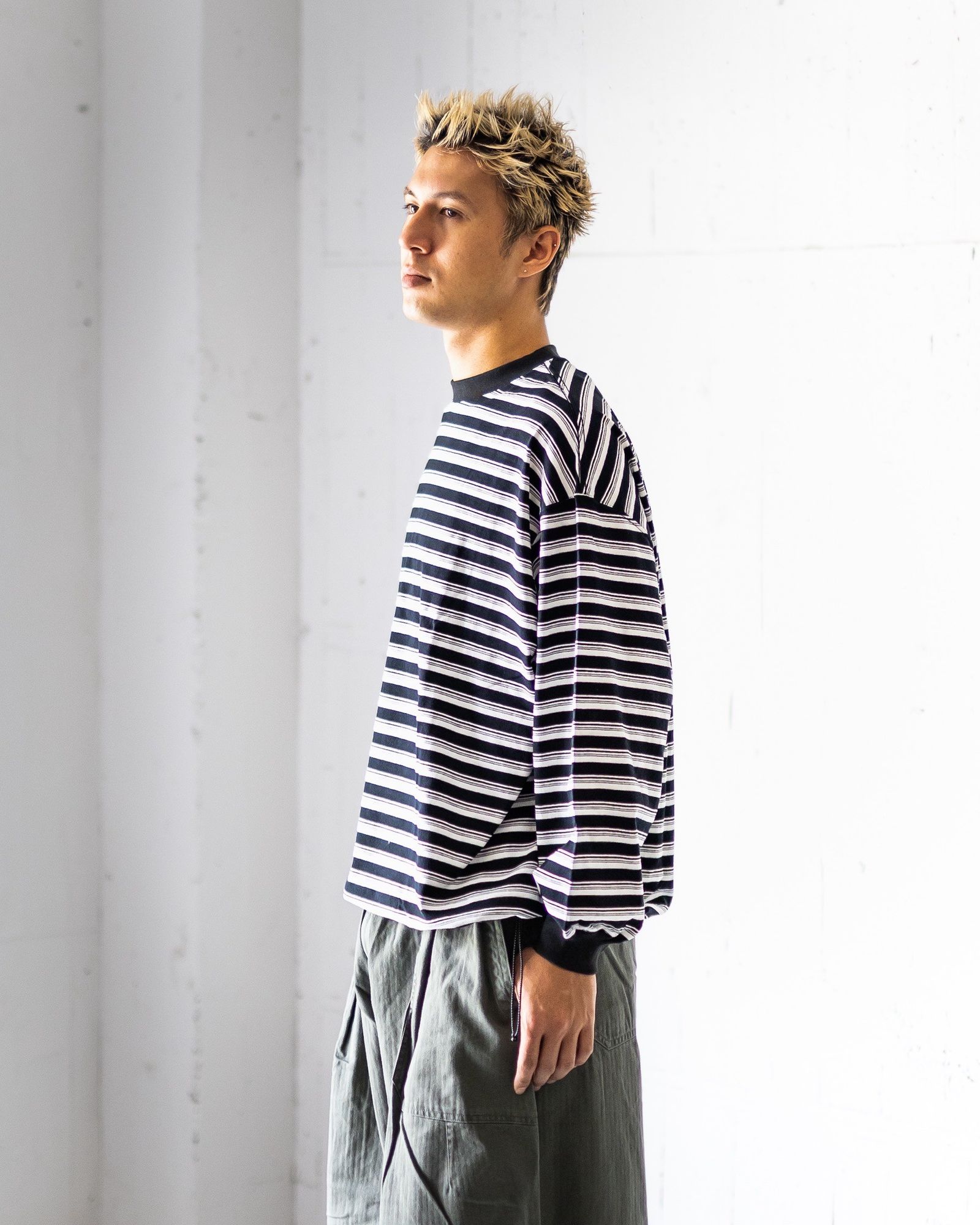 イズネス25AW BALLOON STRIPES LONG SLEEVE T SHIRT(1004AWCS03)BLACK x WHITE border