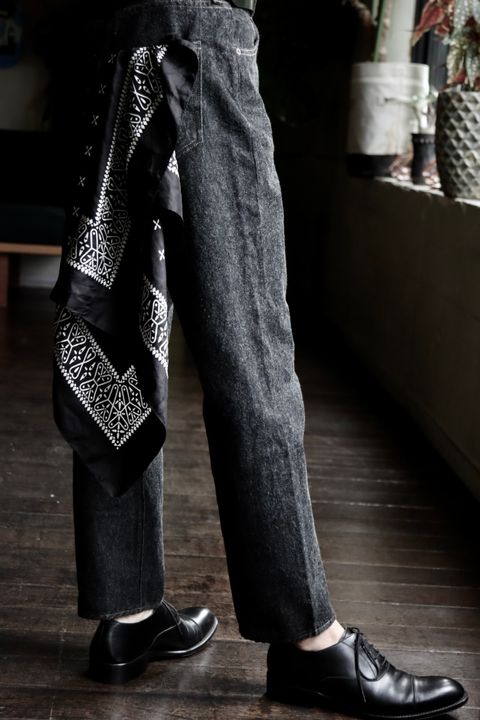 A.PRESSE 23AW Black Washed Denim Pantsスタイル