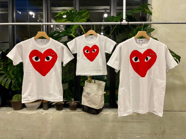 COMME des GARCONS* PLAY ビッグ レッド ハート T シャツ 半袖 