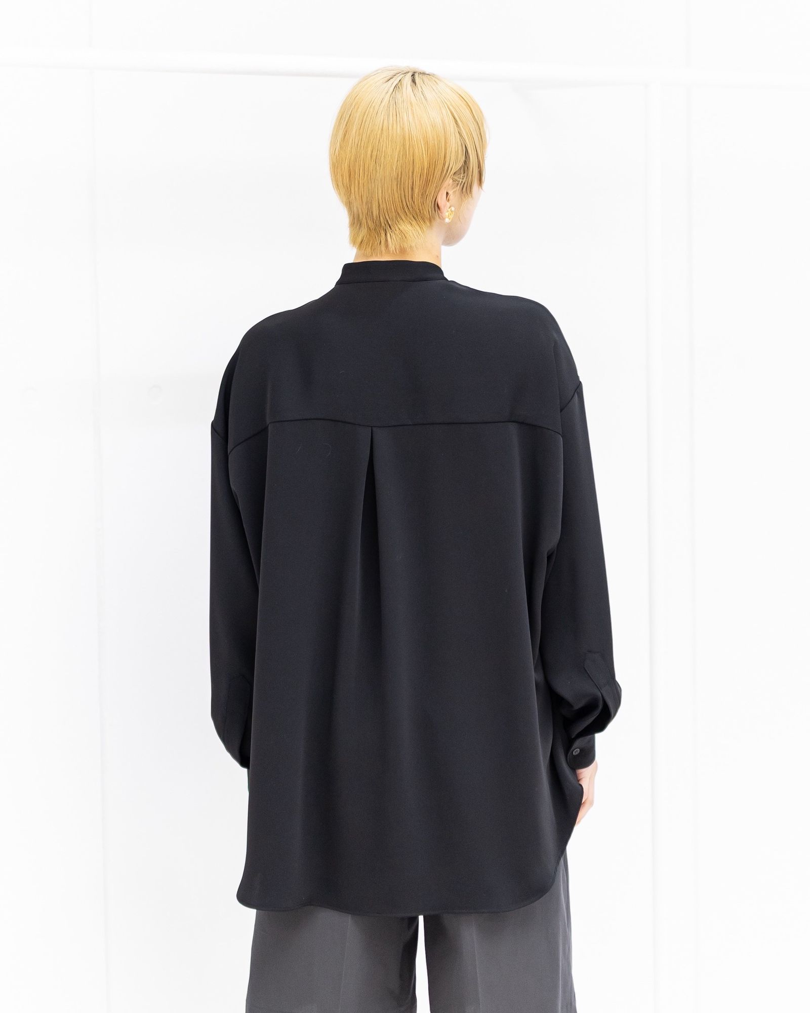 グラフペーパー26SS Women's Satin Oversized Band Collar Shirt(GL261-50078B)BLACK