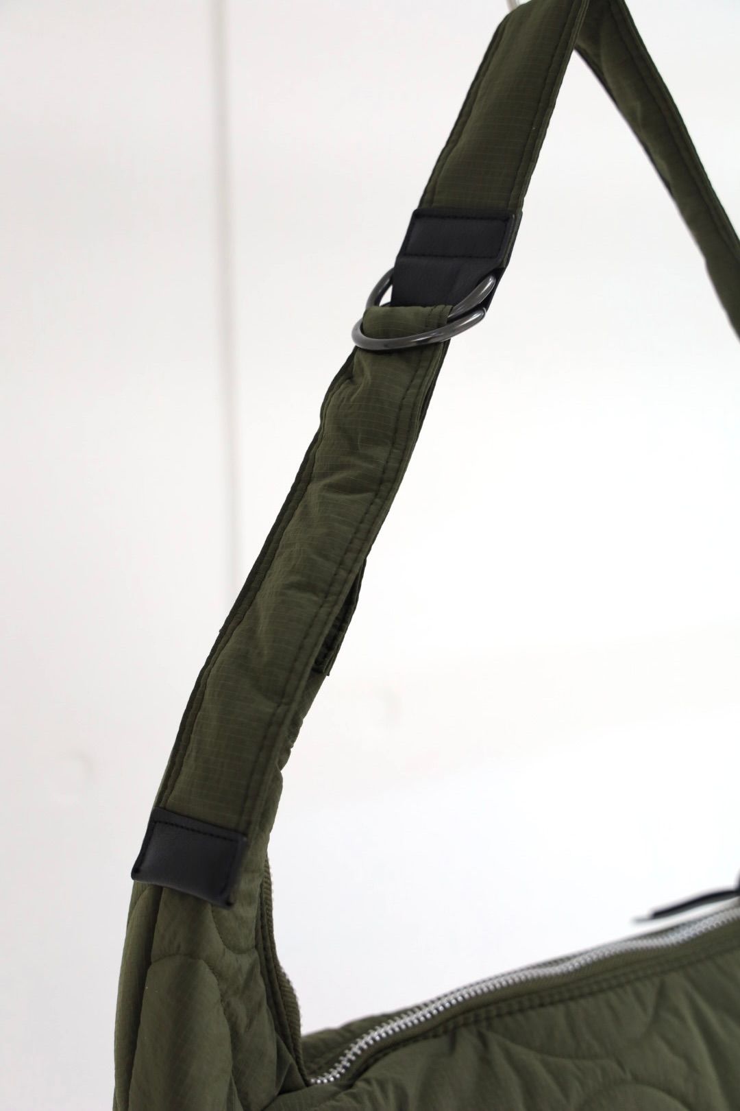コムデギャルソンオム26FW キルティングショルダーバッグ(HR-K205-051-2)KHAKI☆8月7日(金)発売！