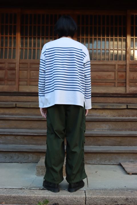 Graphpaper  Pannel Border L/S Tee (GU221-70218) style.2022.2.12.
