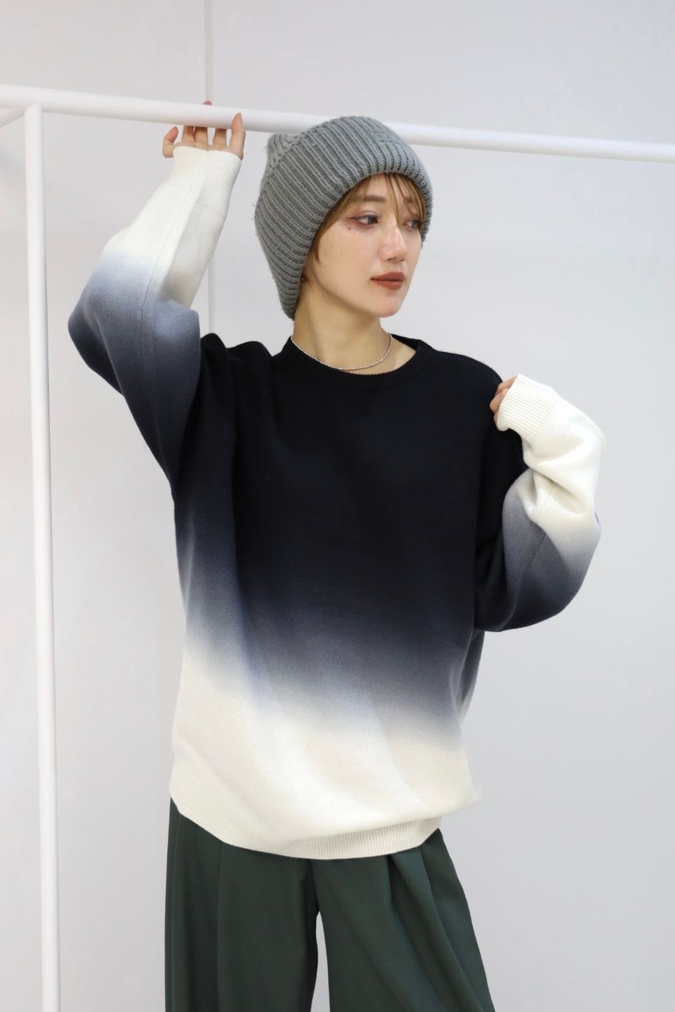 グラフペーパー 25AW Gradient Dyed Crewt Neck Knit(GU253-80492)BLACK