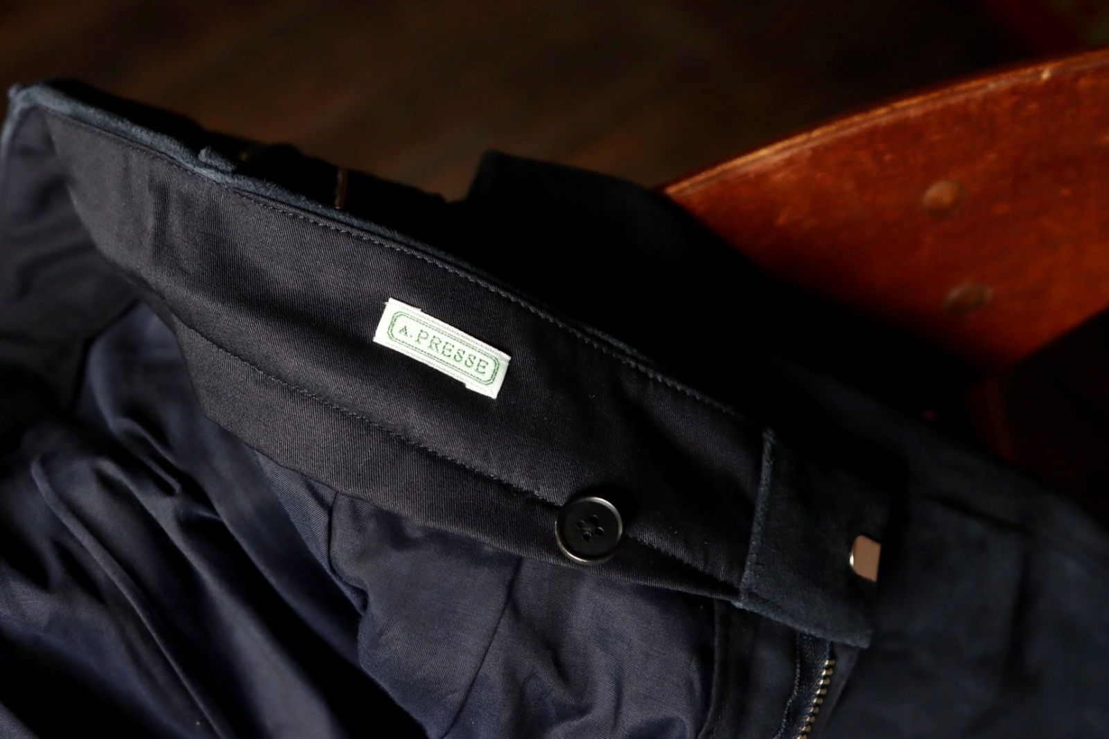 アプレッセ Suede Trousers (23AAP-04-24H)NAVY