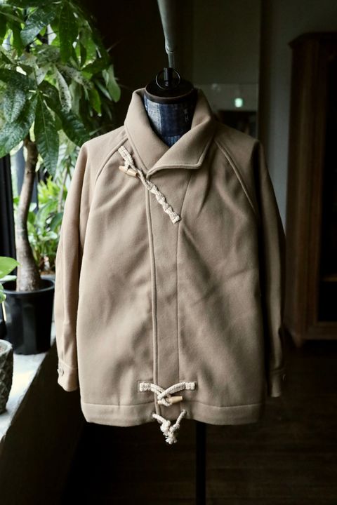 イズネス 25AW DUFFLE SMOCKS COAT (25AW_32_1007AWCOAT02)BEIGE☆新作発売！