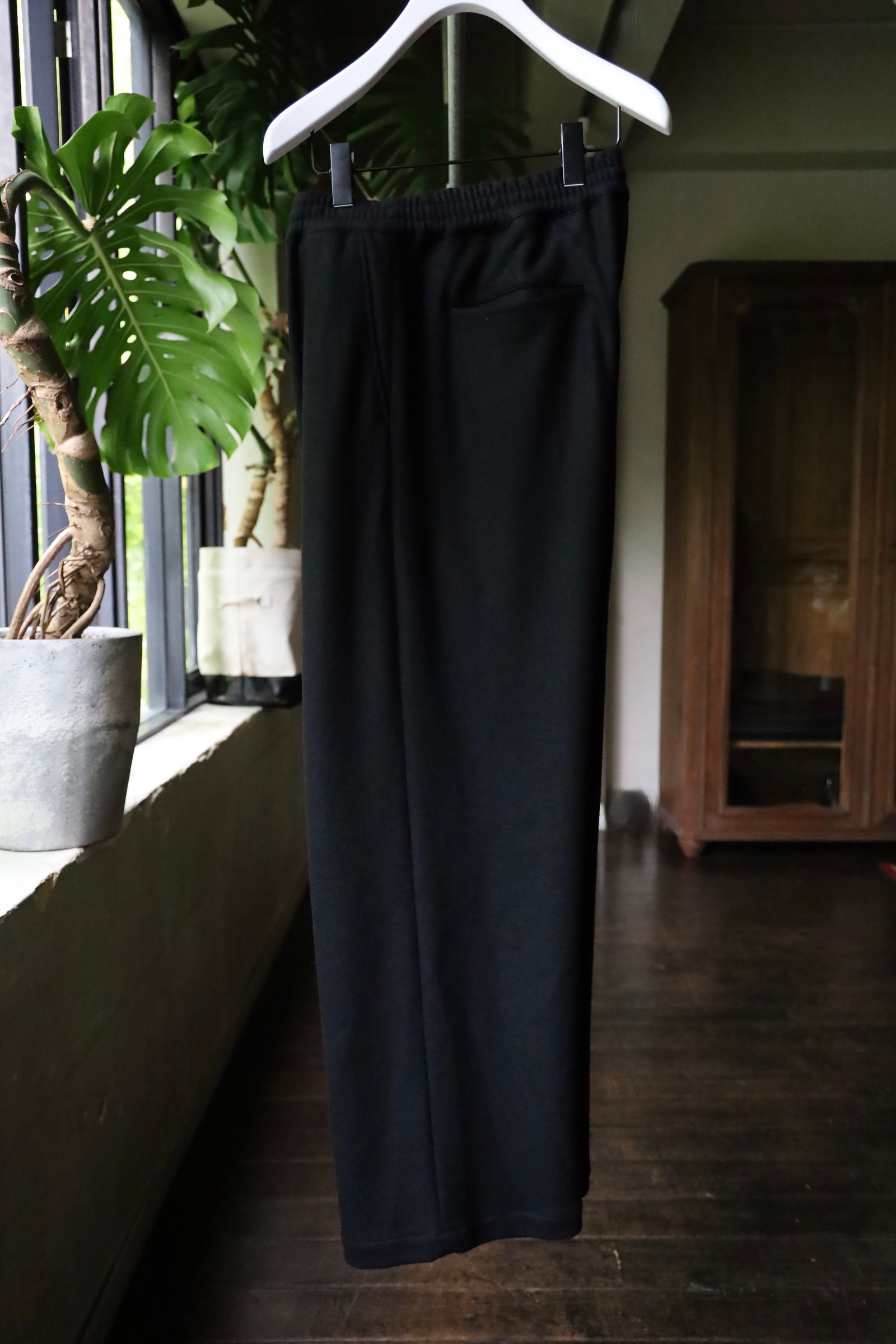 グラフペーパー 24AW Wool Smooth Flannel Easy Wide Pants (GM244-40011)BLACK