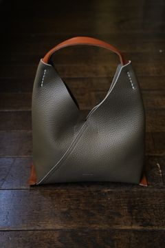 エンダースキーマ バッグtriangle bag(wt-rb-trb)taupe☆12月7日(土)発売！