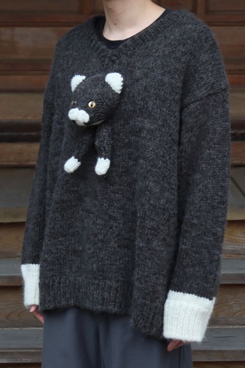 doublet STUFFED CAT HAND-KNITTING PULLOVER(21AW30KN50) style.2021.9.13.