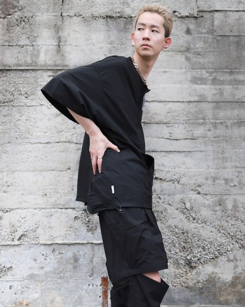 S.F.C 23SS HALF ZIP NYLON SHIRT"BLACK"スタイル