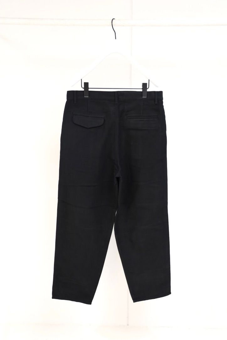 グラフペーパー Cotton Double Serge Two Tuck Pants(GM263-40452)BLACK☆8月8日(土)発売！