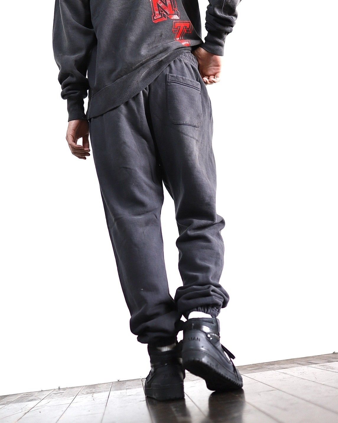 SAINT M×××××× - セントマイケル 24SS スウェットパンツ ANGEL SWEAT PANT(SM-YS8-0000-041)BLACK  | mark