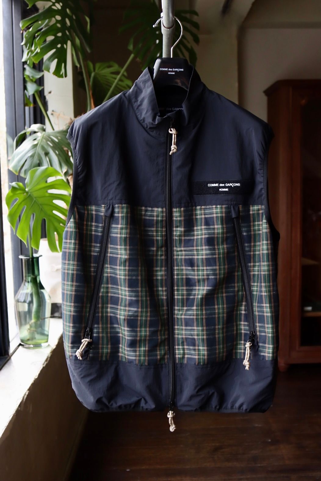 コムデギャルソンオム24SS チェックジップアップベスト(HM-V002-051)GREEN/NAVY - S