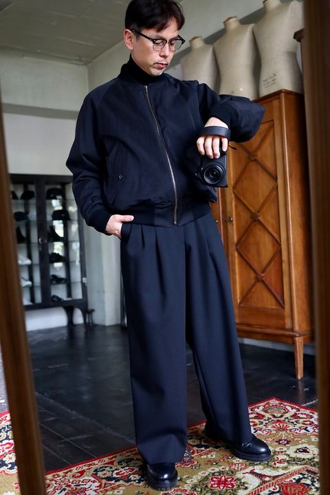 MARKAWARE マーカウェア Organic Wool Survival Cloth® Triple Pleated Wide Trousersスタイル