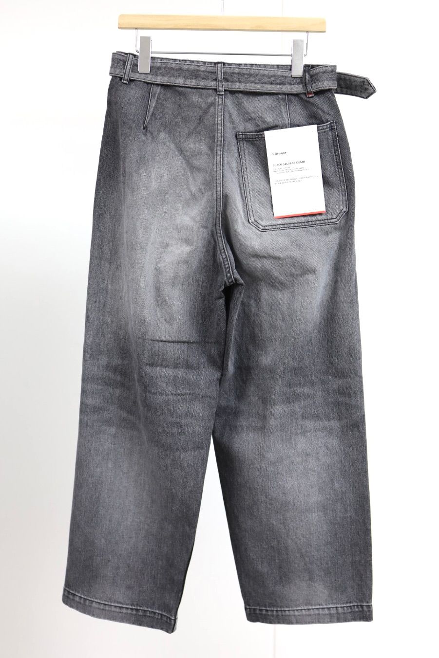 グラフペーパー Selvage Denim Belted Pants(GU261-40064LB)BLACK_LIGHT FADE★1月24日(土)発売！