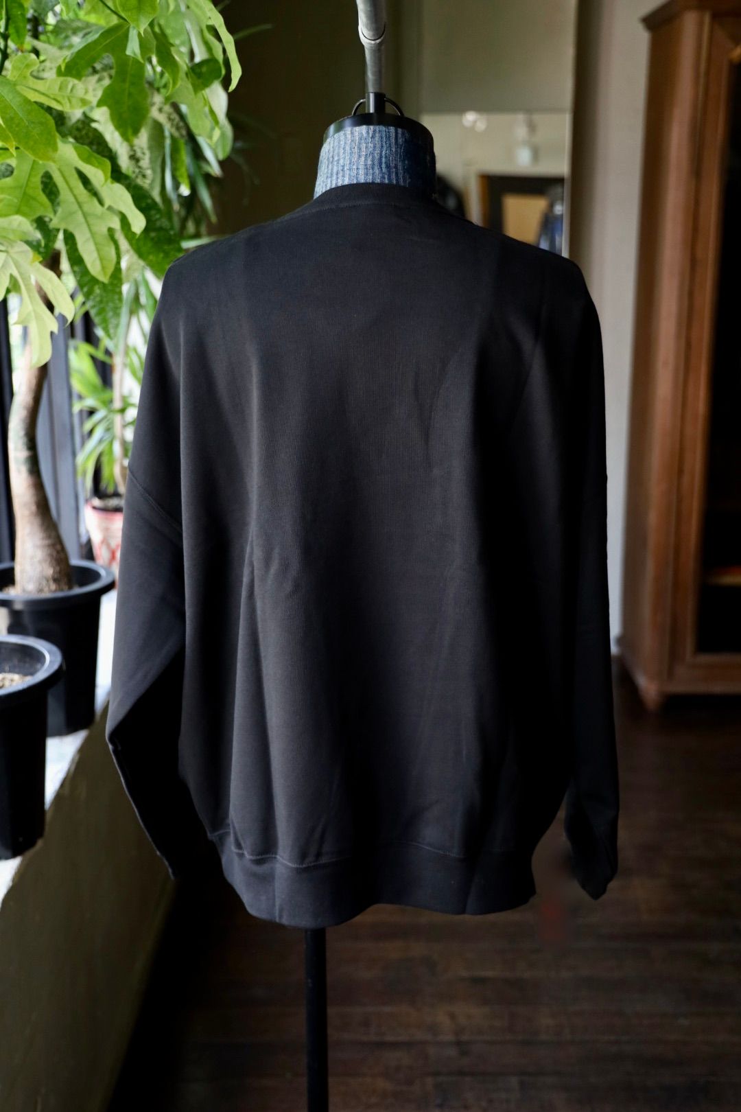 イズネスミュージック 25AW MINO SWEAT SHIRTS (IMP6_18_MINOSW01)BLACK☆新作発売！
