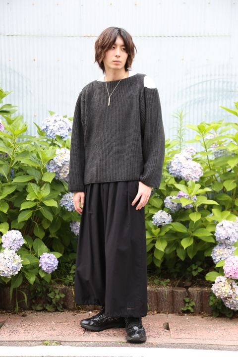 sulvam 2020AW Slit over knit"CHARCOAL" style.2020.7.10.