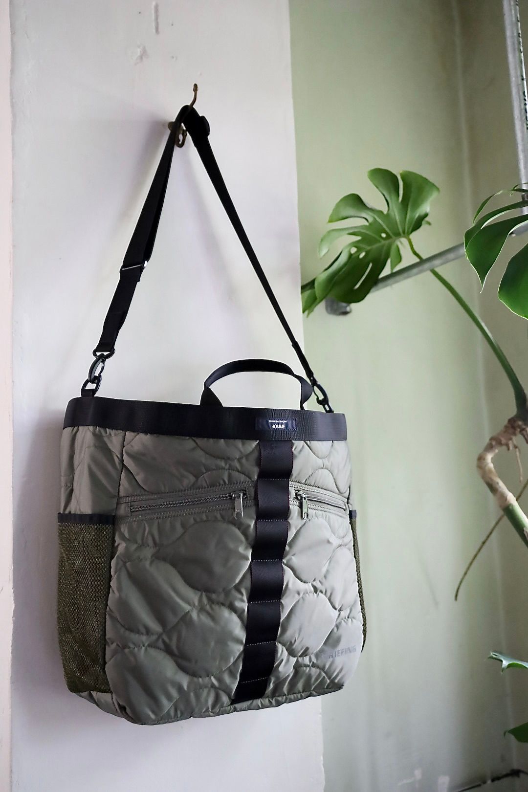 コムデギャルソンオム バッグ BRIEFING W-NAME REVERSIBLE BAG(HR-K208-051)BLACK×KHAKI