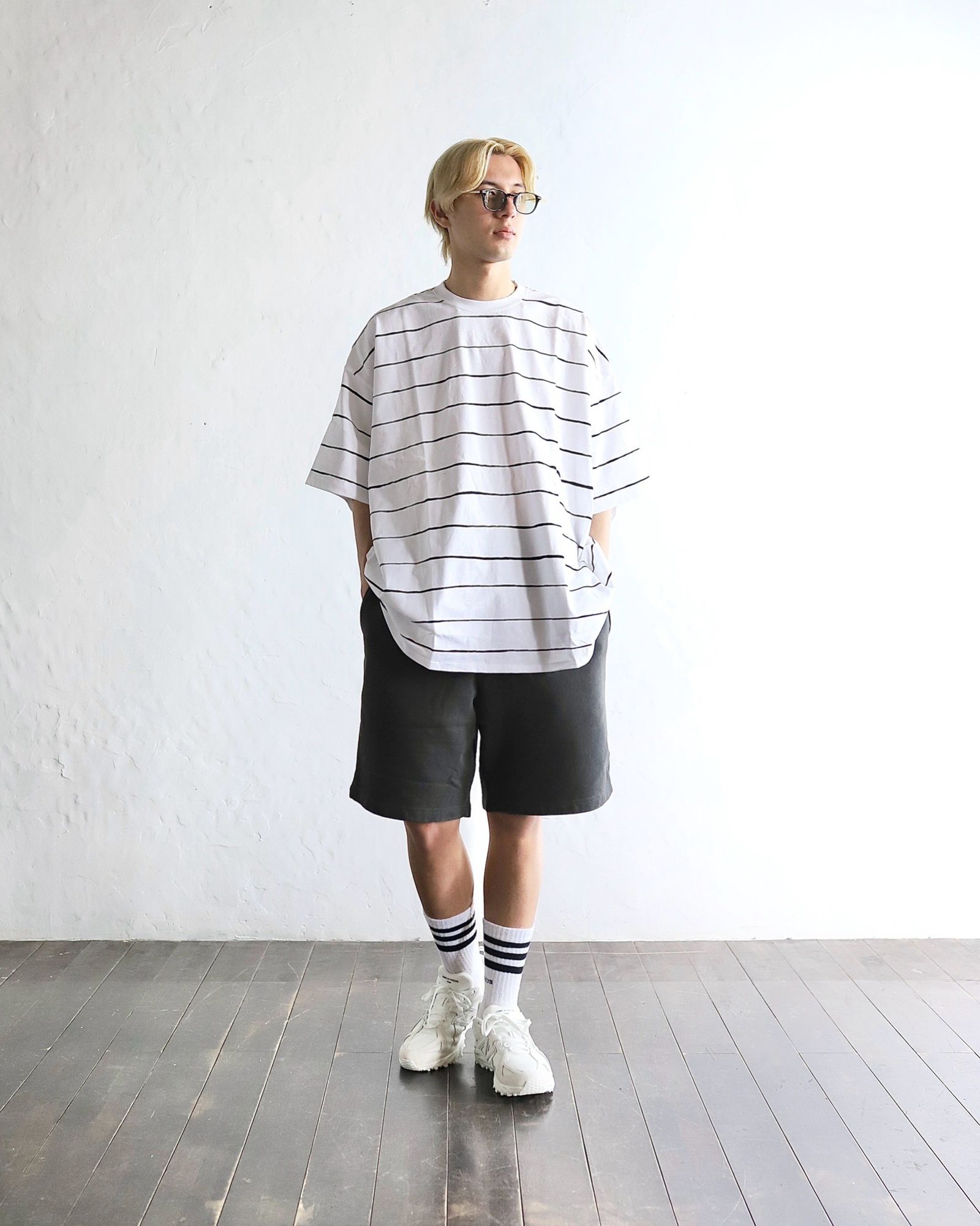 WIDE SIDE STRIPE TEE | mark