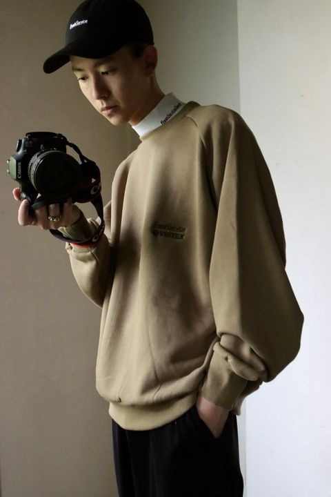 FreshService フレッシュサービス 23AW VIBTEX for FreshService “SWEAT CREW NECK PULLOVER”スタイル