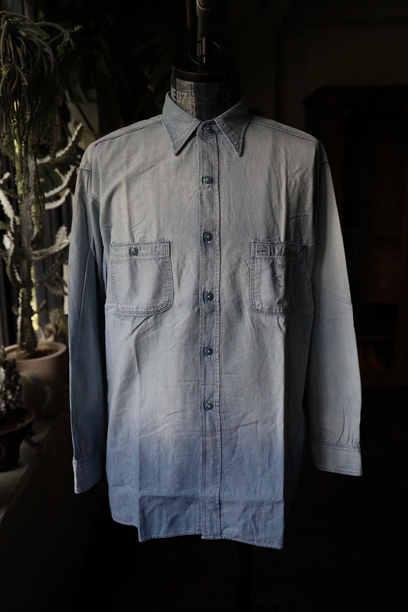 BOWWOW - BOW WOW バウワウ USN SAILORS CHAMBRAY SHIRTS(BW242-USCS)INDIGO  AGING☆11月9日(土)11:00発売！ | mark