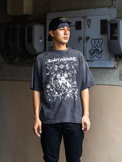 SAINT Mxxxxxx SAINT MEANS BKM_SS T-SHIRT スタイル