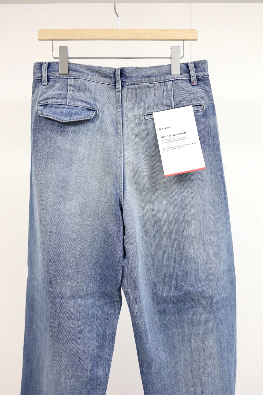 グラフペーパー Selvage Denim Two Tuck Pants(GU261-40061LB)INDIGO_LIGHT FADE