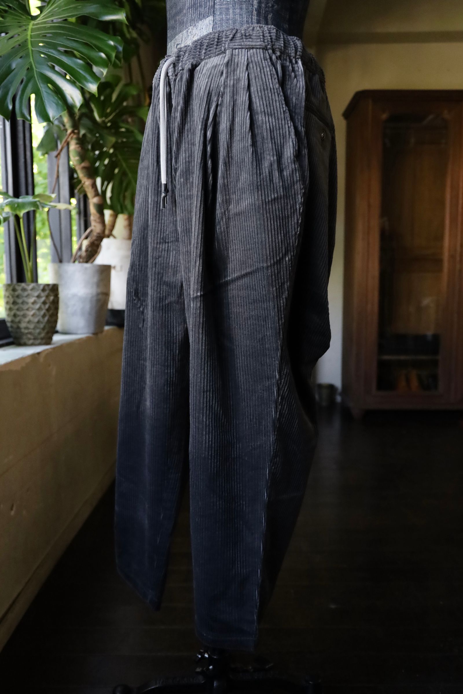 S.F.C 24FW エスエフシーSFC WIDE TWO TUCK PANTS(SFCFW24P05)Charcoal