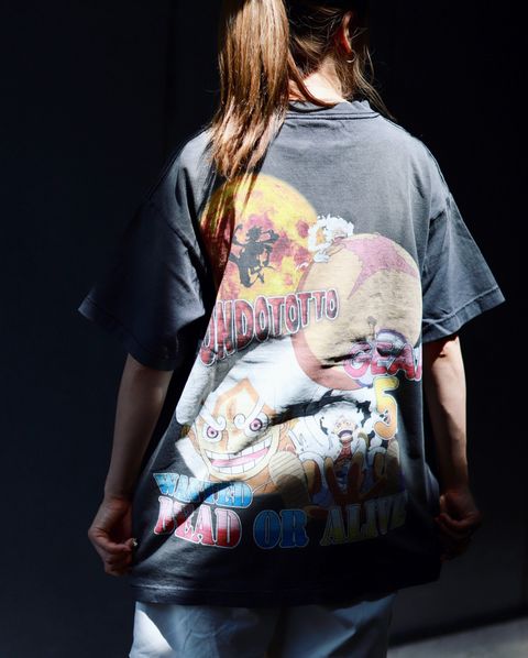 ©SAINT M××××××ワンピースコラボレーションTシャツスタイル