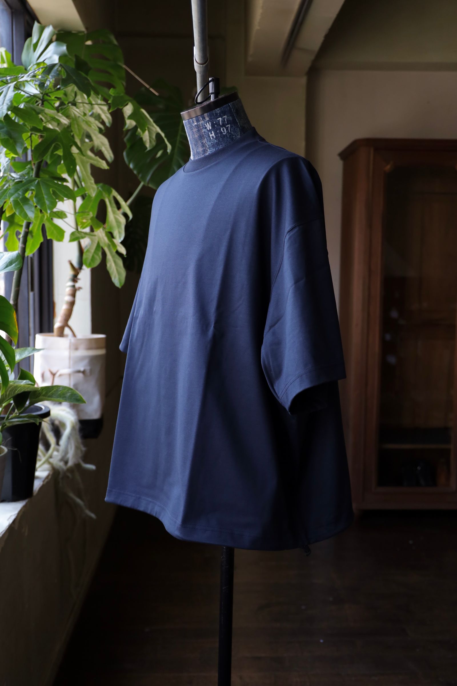 イズネス25SS BALLOON SHORT SLEEVE T-SHIRT(25SS_03_31SSSH05-1)NAVY