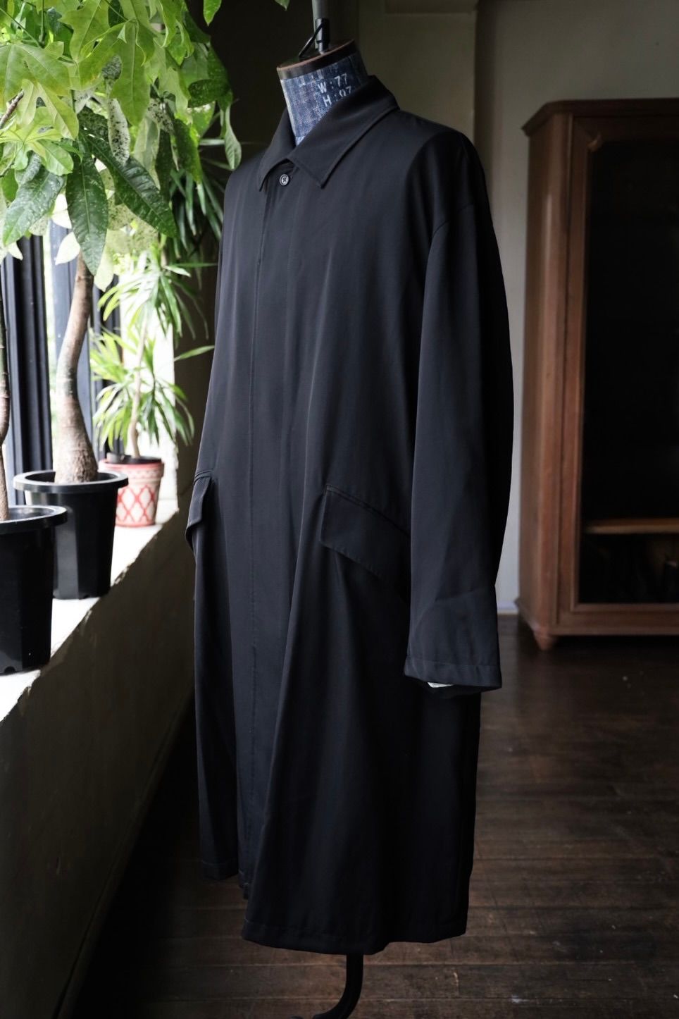 グラフペーパー 25AW Fulled Wool Gabardine Oversized Ball Collar Coat(GM253-10324)BLACK