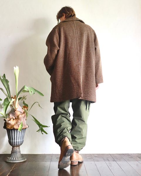 YOKE 23AW DOUBLE BREASTED HALF COAT"BROWN"スタイル