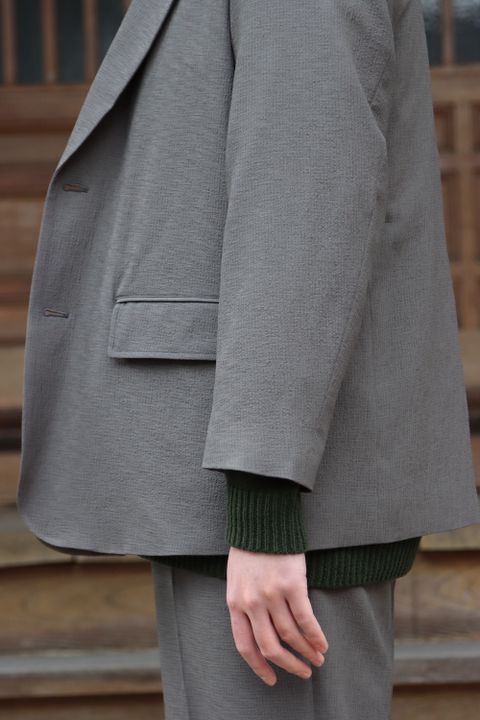 UNIVERSAL PRODUCTS CREPE UNCONSTRUCTED 2B JACKET style.2022.1.30.