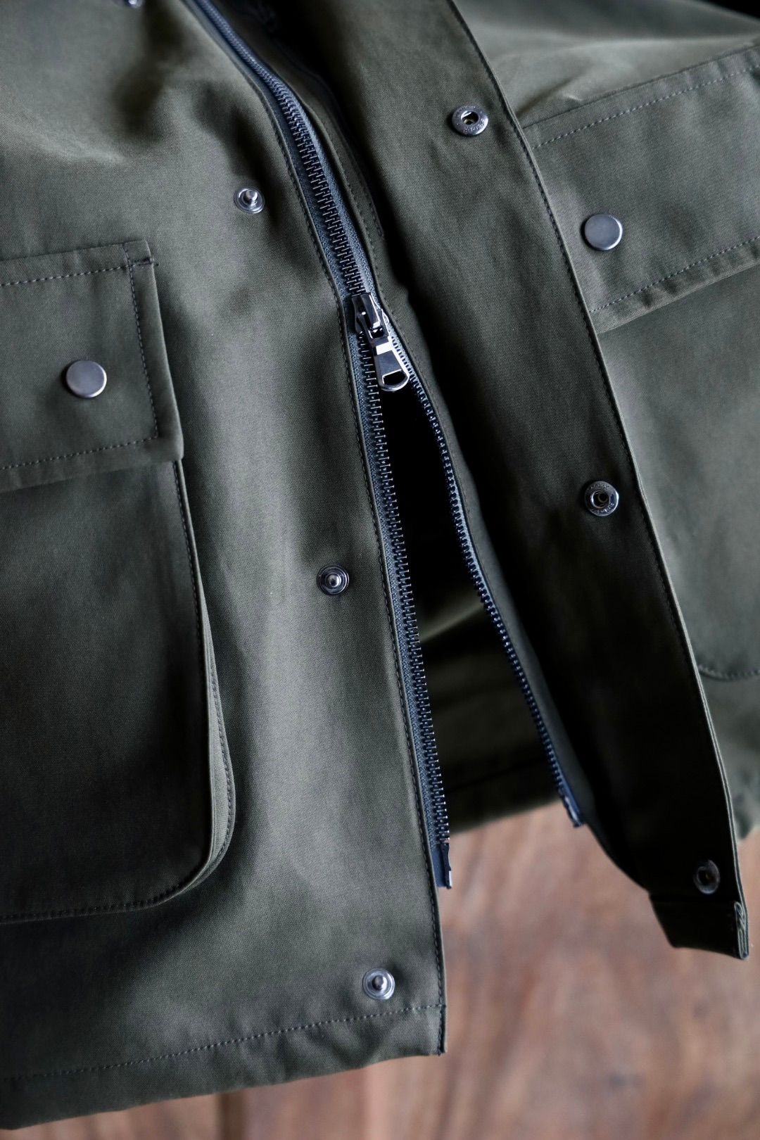 ANOTHER OFFICEアナザーオフィス Hood Neo British Jacket (AOEWPD006)Olive Drab
