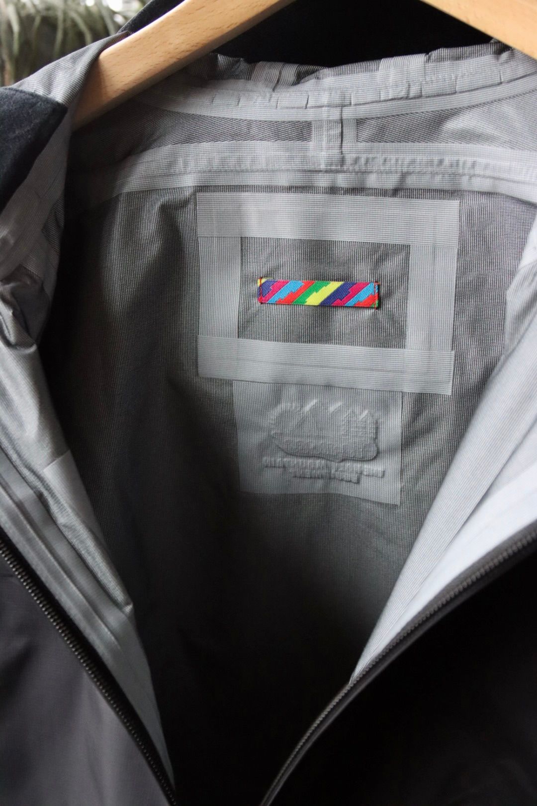 is-ness イズネス24SS 3-LAYER TRANSFORMABLE JACKET(1006SSJK01)BLACK