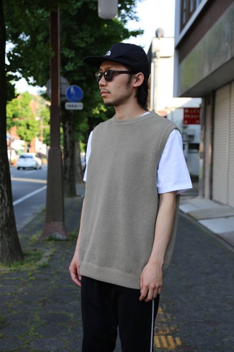 crepuscule(クレプスキュール) moss stich vest"Gray Beige"Style.2019.5.12.