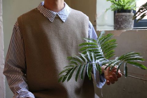 crepuscule モスステッチベスト"GRAYBEIGE"スタイル 2019.5.22.