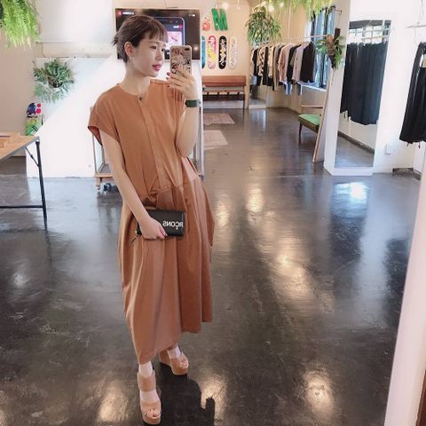 Dulcamara C/Nサテン フレンチスリーブワンピース"BROWN"スタイル2019.6.16.